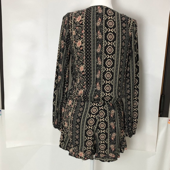 Cotton Candy V Neck Bohemian Style Romper - Picture 2 of 3